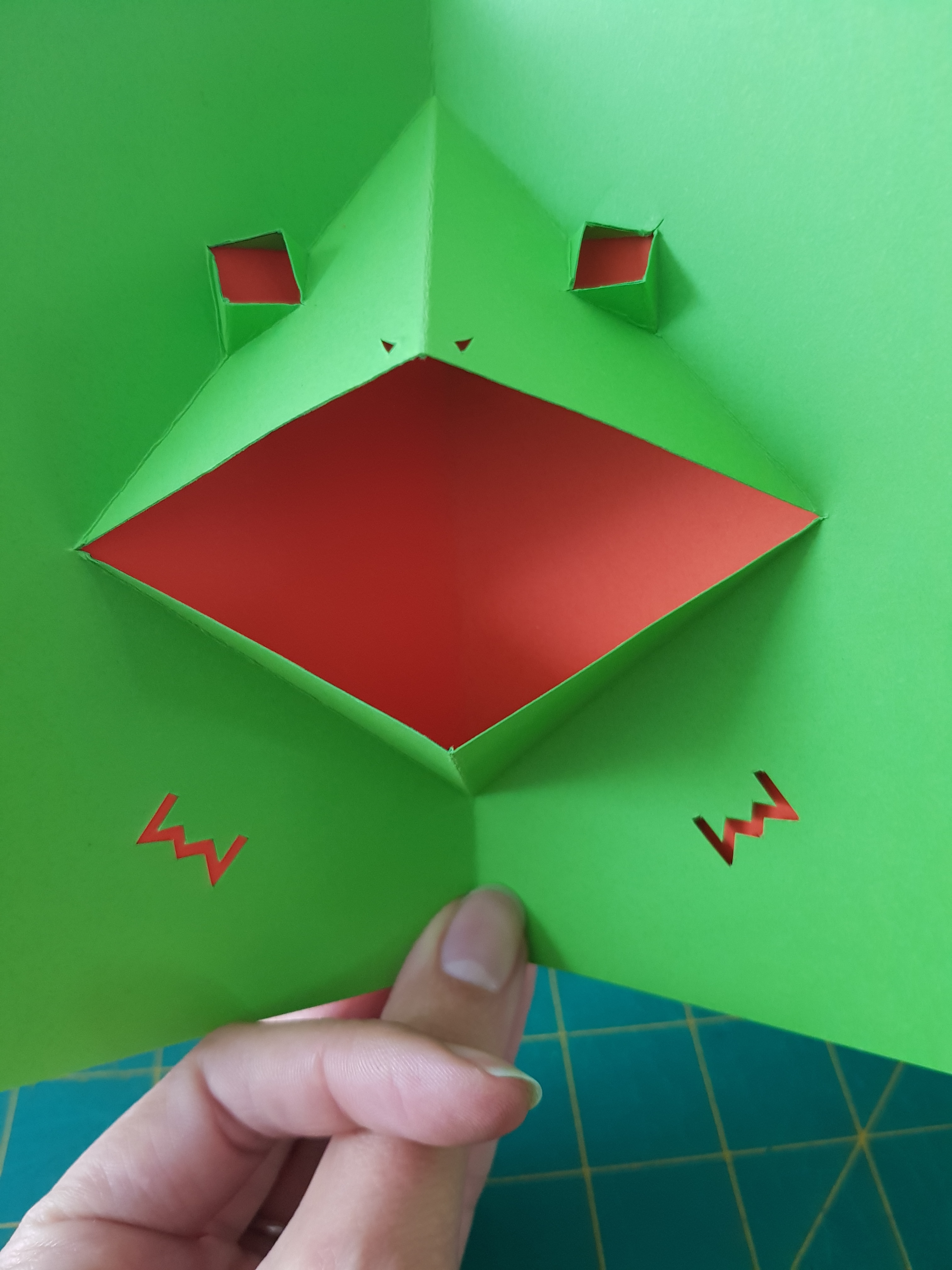ANNULE - Fabrication d'un pop-up grenouille